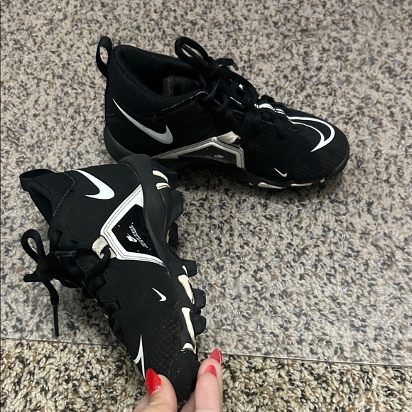 Nike Kids Baseball cleats - Picture 2 of 6